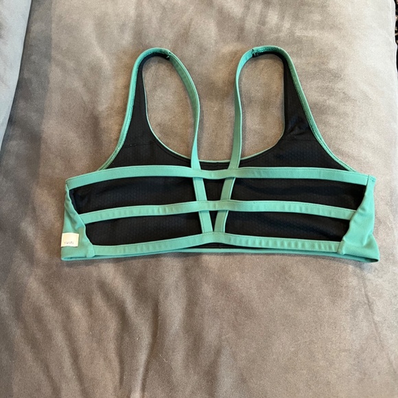 Vuori Teal Sports Bra - Picture 2 of 4